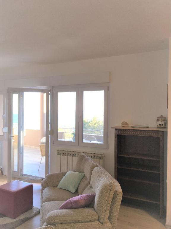 Cosy Apartment On The Beach - كالي المظهر الخارجي الصورة