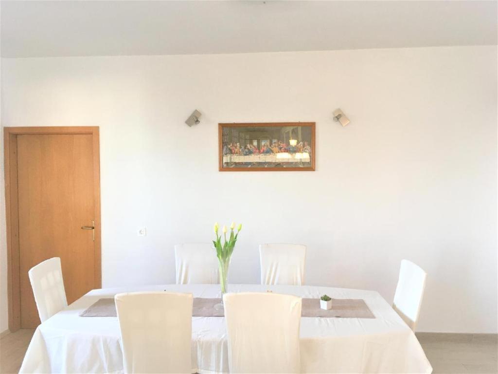 Cosy Apartment On The Beach - كالي المظهر الخارجي الصورة
